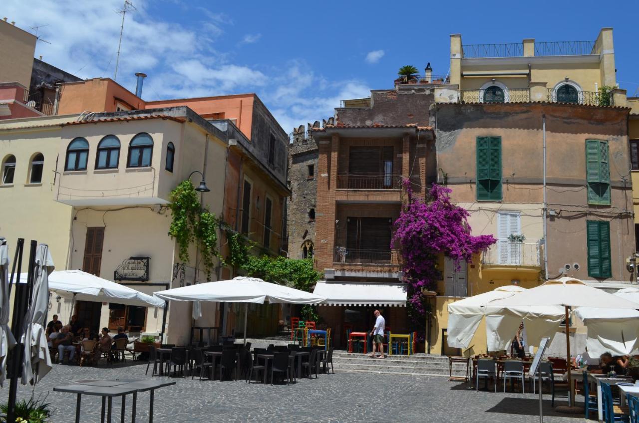 Open Space Centralissimo Nettuno Fronte Porto Екстериор снимка