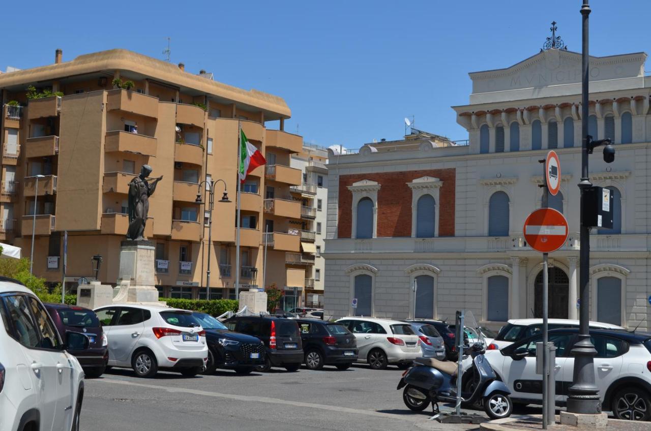 Open Space Centralissimo Nettuno Fronte Porto Екстериор снимка